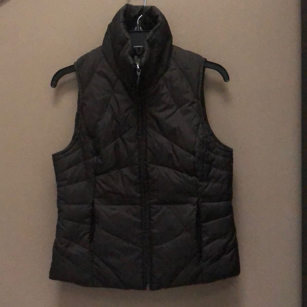 Kenneth Cole reaction puffy down brown vest